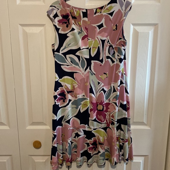 2/$20 Floral midi dress - Picture 3 of 4